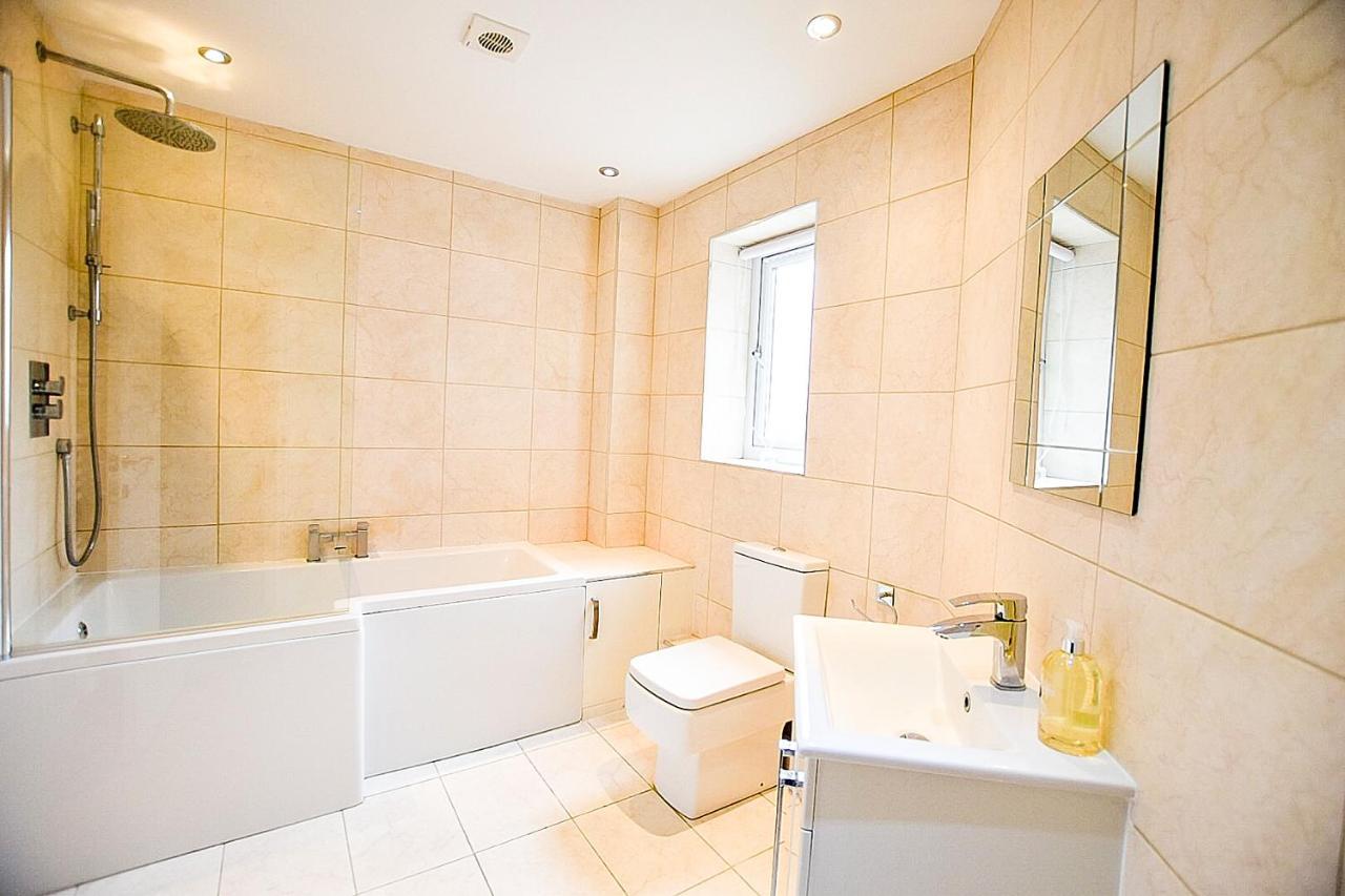 Sunderland Short Stays 2 Bedroom Apartment Free Parking Fulwell Sr6 Dış mekan fotoğraf