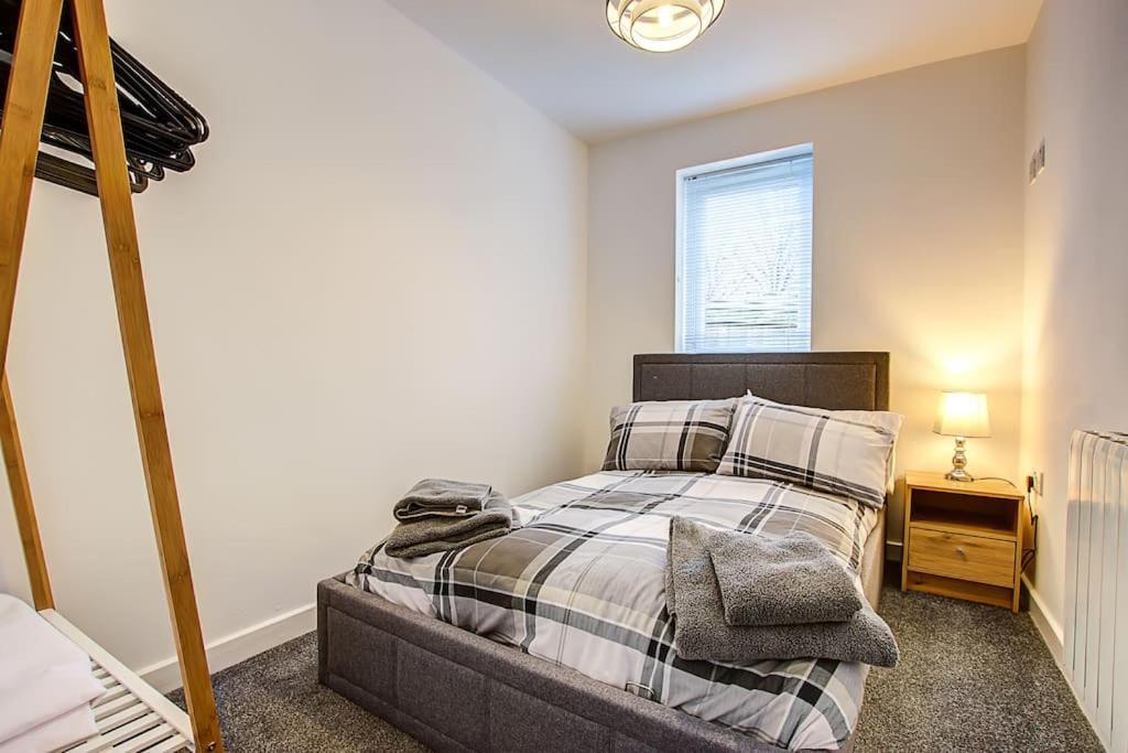 Sunderland Short Stays 2 Bedroom Apartment Free Parking Fulwell Sr6 Dış mekan fotoğraf