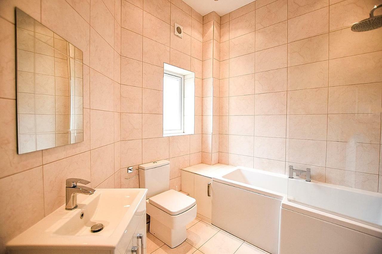 Sunderland Short Stays 2 Bedroom Apartment Free Parking Fulwell Sr6 Dış mekan fotoğraf